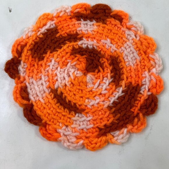 Set of 3 Vintage Handmade Crocheted Orange Brown Spiral Scalloped Edge Coasters - Picture 8 of 11